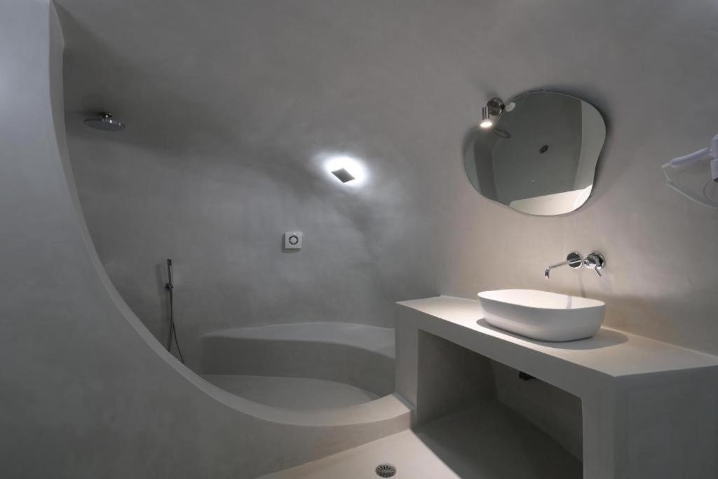 Fira Unique Rooms- Fira Center Bagian luar foto